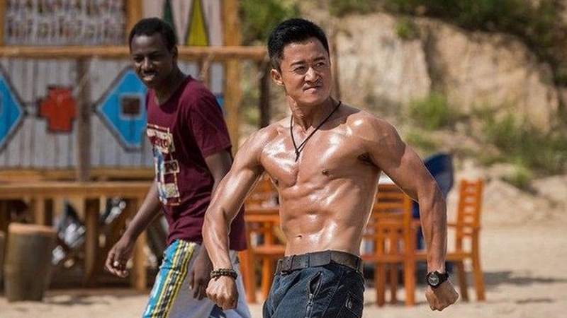 微博之夜即兴合体：吴京沈腾黄渤未经彩排的百亿名场面